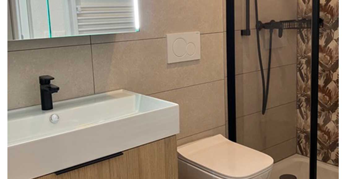 Foto: Duschbad Altstadtwohnung Porrentruy